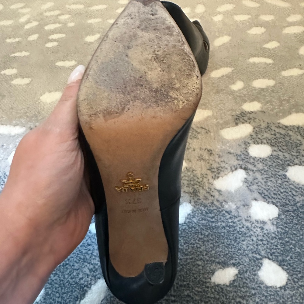 Prada Black Leather Authentic Heel Stilettos, size 37.5 - Picture 5 of 6